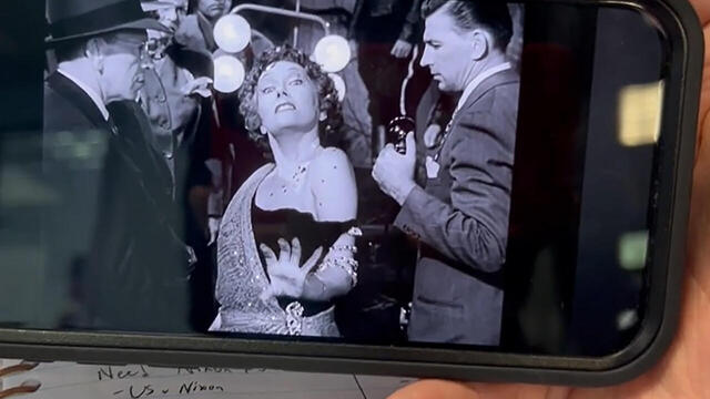 movies-on-iphone-1280.jpg 